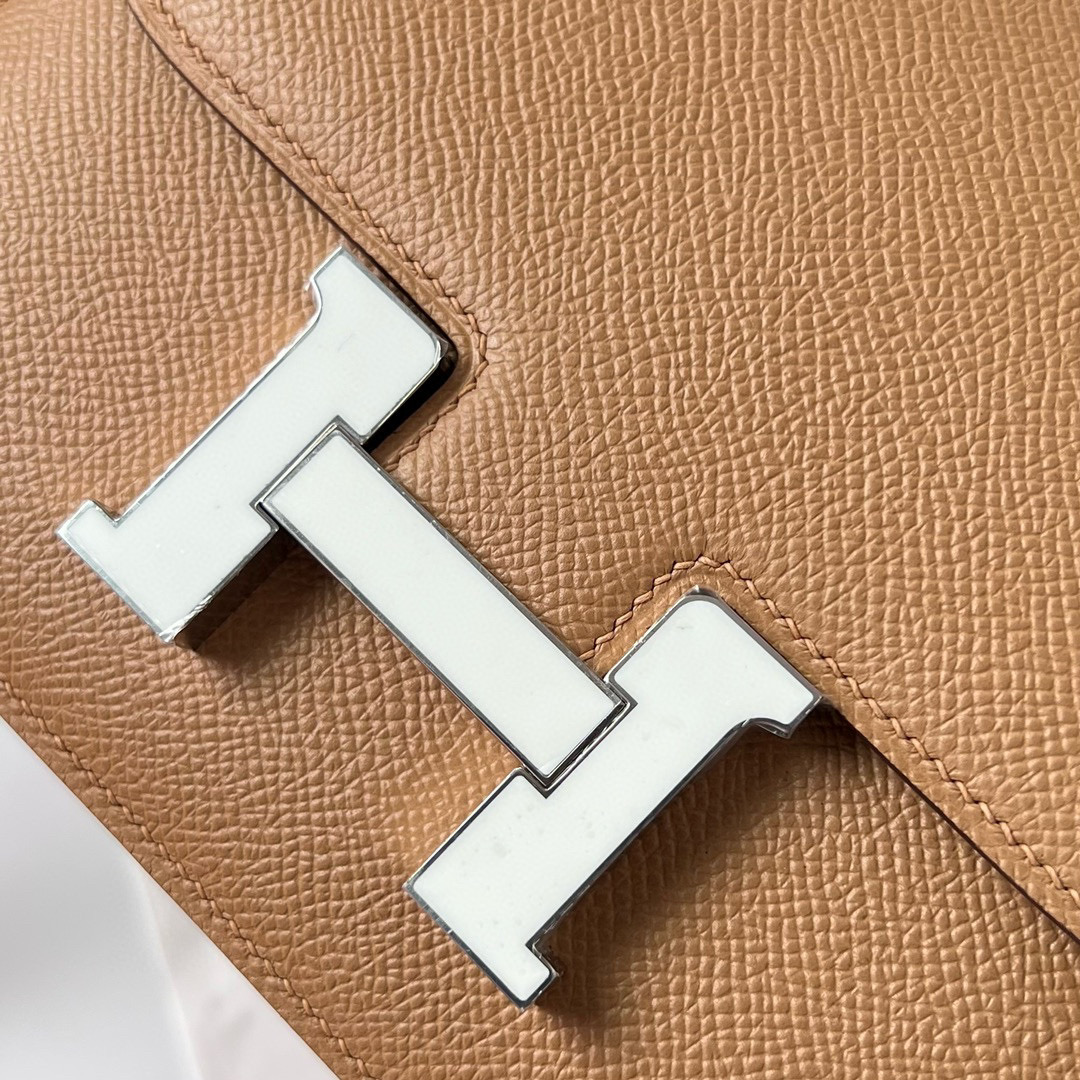 愛馬仕空姐包真假辨別細節 Hermès Mini Constance Epsom Chai 配 white Enamel buckle