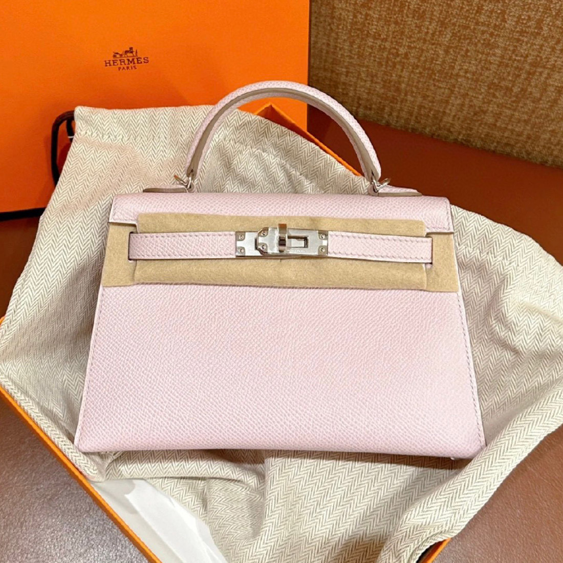 愛馬仕凱莉迷妳 價格 Hermès Kelly Sellier 20 Epsom Mauve Pale 夢幻粉紫