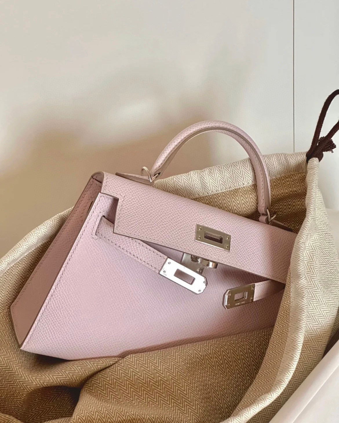 愛馬仕凱莉迷妳 價格 Hermès Kelly Sellier 20 Epsom Mauve Pale 夢幻粉紫