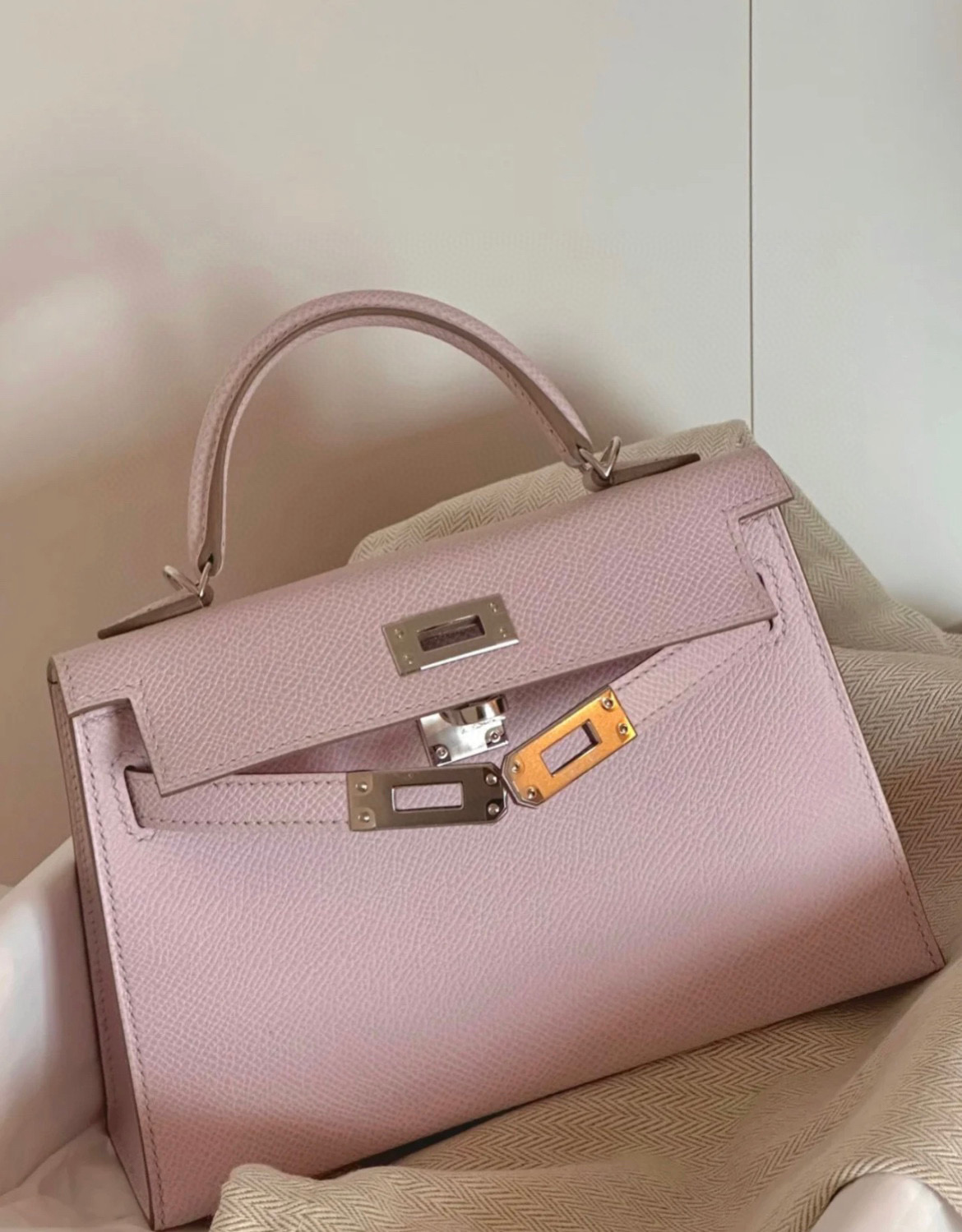 愛馬仕凱莉迷妳 價格 Hermès Kelly Sellier 20 Epsom Mauve Pale 夢幻粉紫