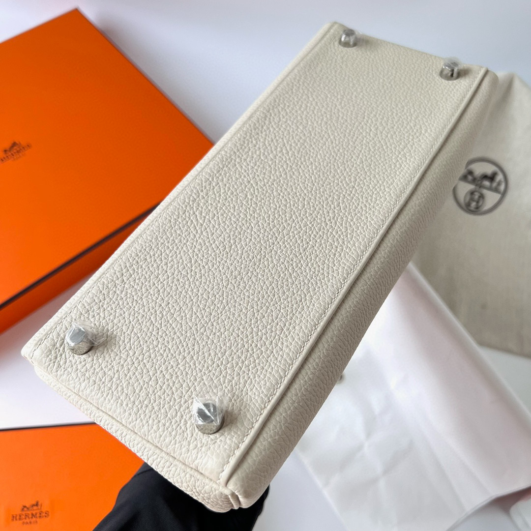 台灣愛馬仕高雄漢神漢神店 Hermes Kelly 28 Togo Craie Silver Hardware