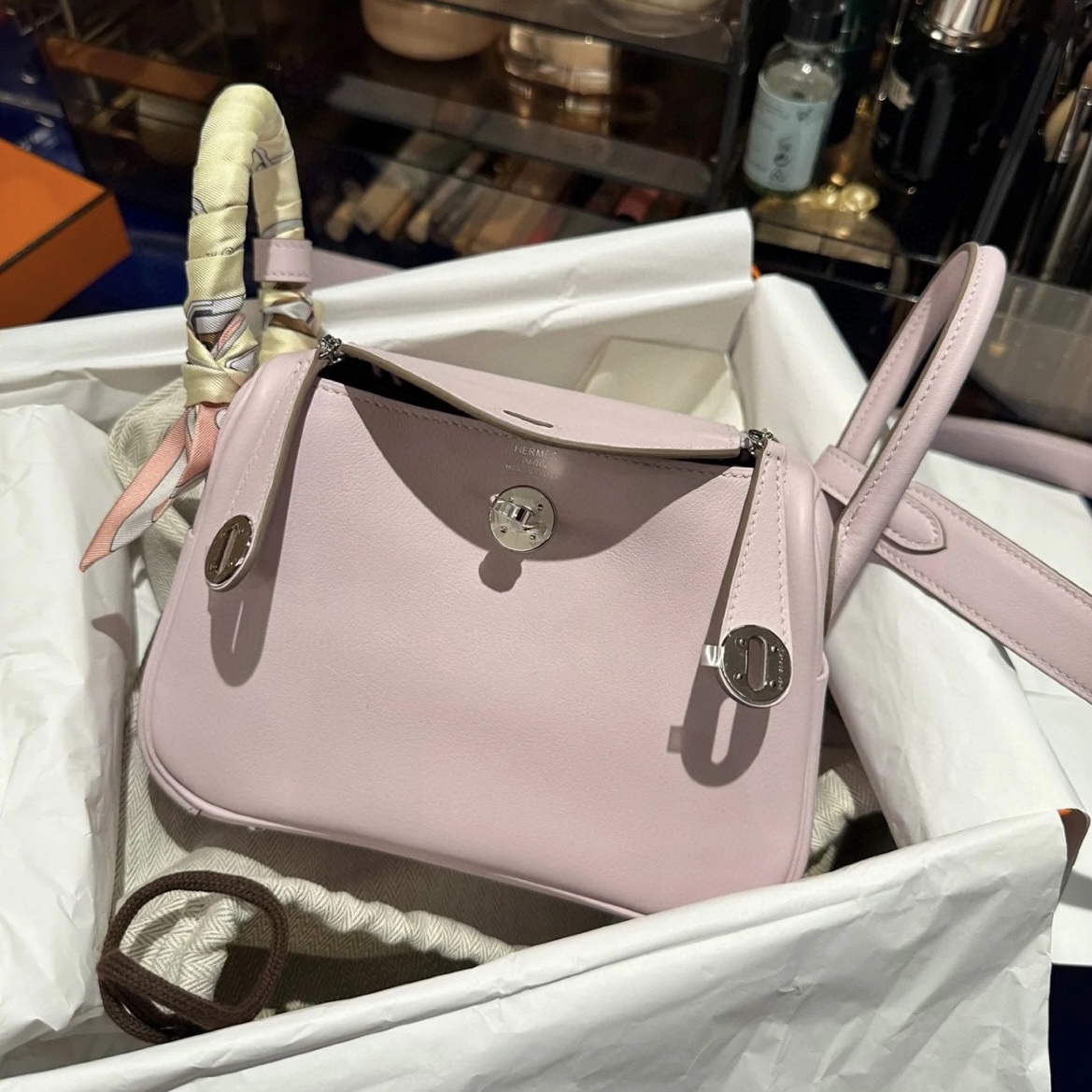 mini lindy代購價格 Hermès Mini Lindy Swift 09 Mauve Pale Silver Hardware