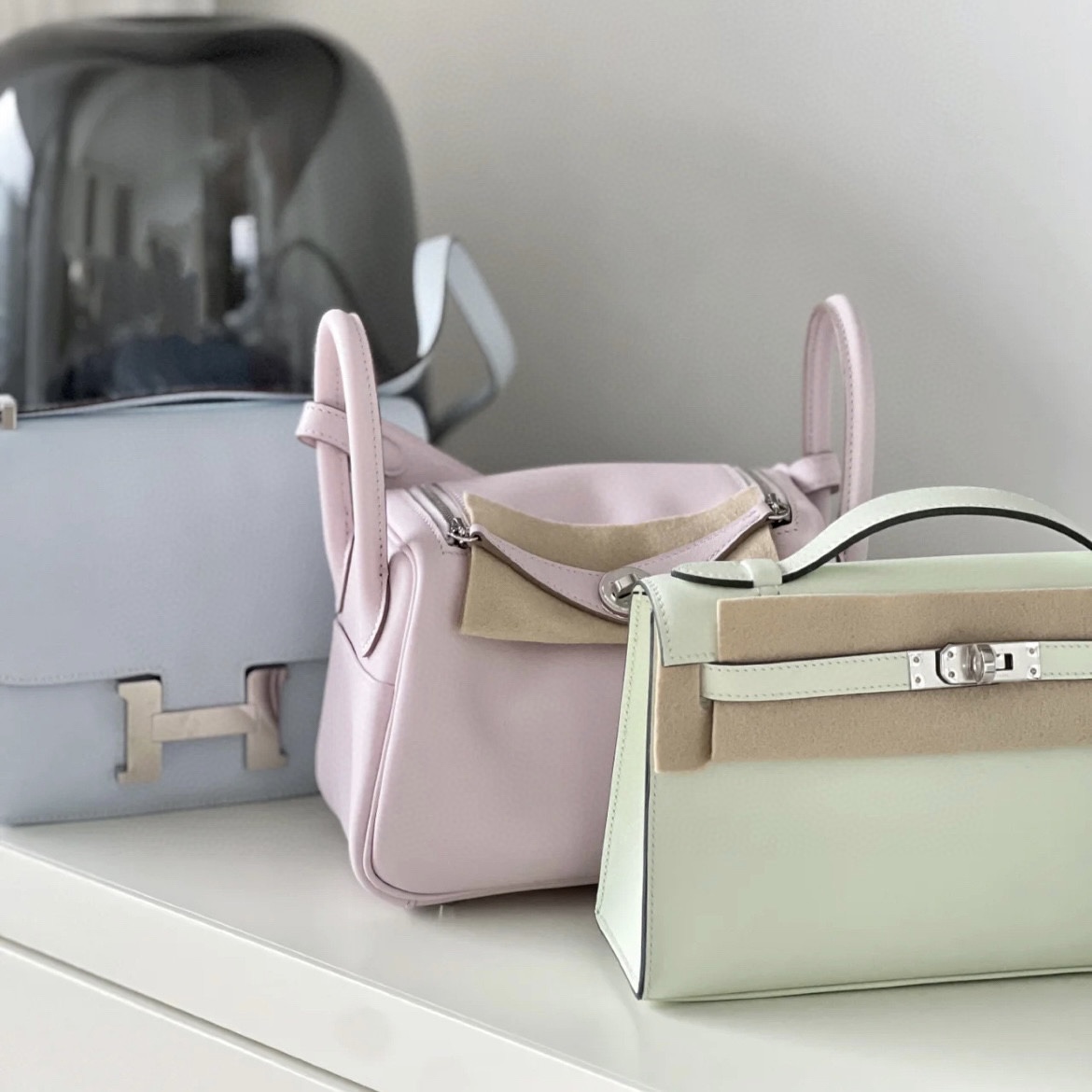 mini lindy代購價格 Hermès Mini Lindy Swift 09 Mauve Pale Silver Hardware