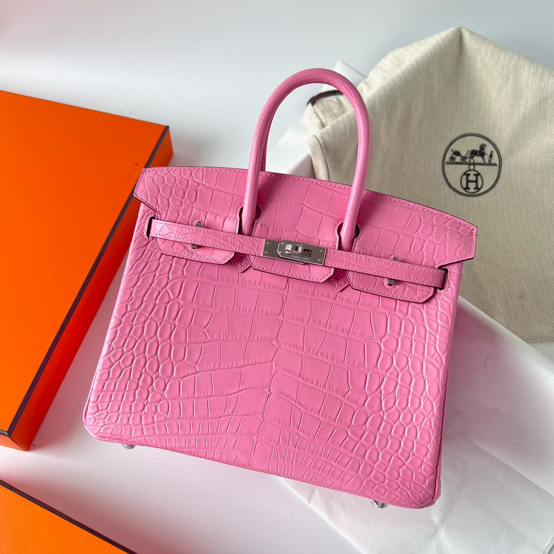 愛馬仕臺灣官方旗艦店 Hermès Birkin 25cm 5P Pink 櫻花粉 霧面美洲鱷魚