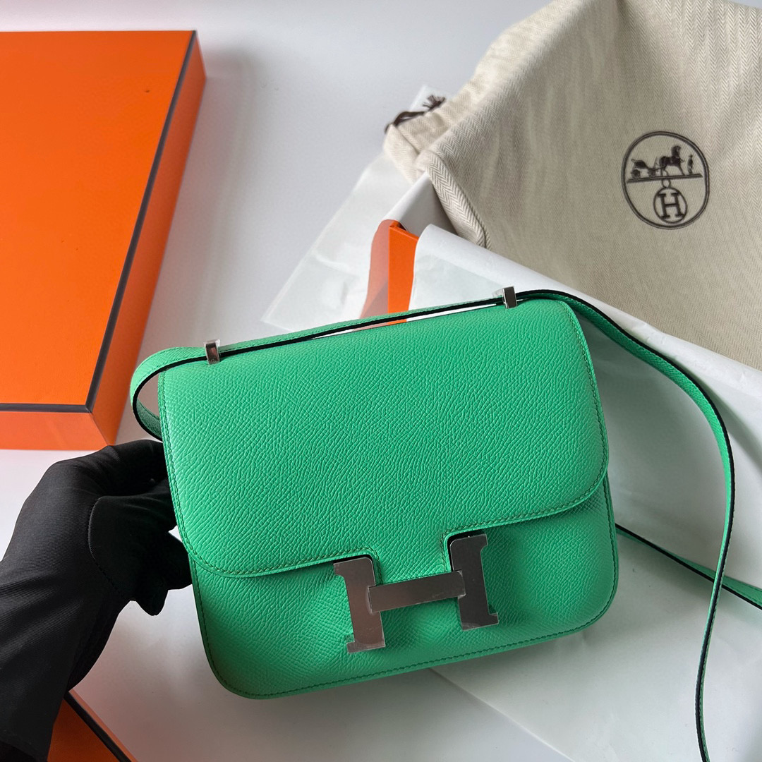 愛馬仕官美國官方網站 Hermès Constance 18cm Epsom 0Z Vert Comics PHW