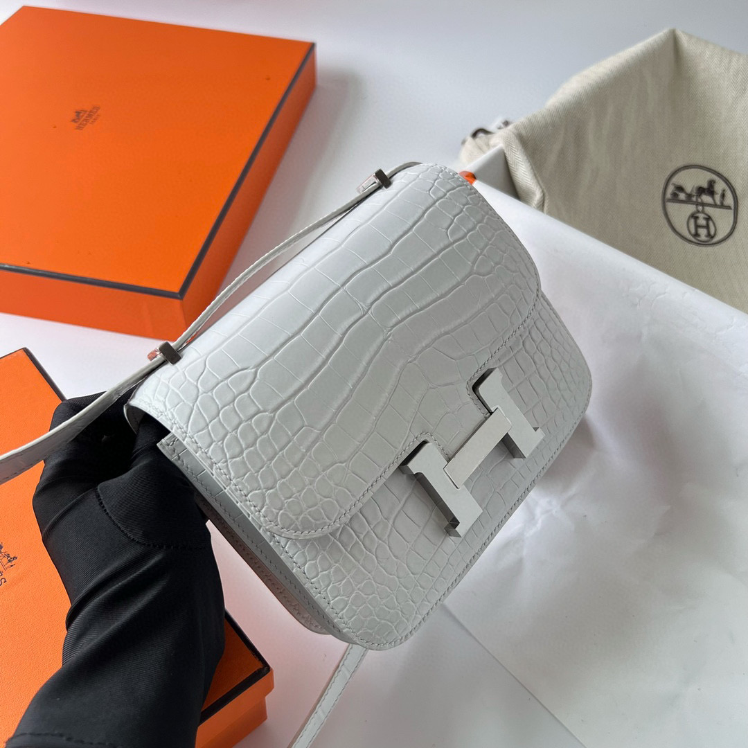 愛馬仕 Hermès Constance 18 01纯白 White Matte Alligator Crocodile Silver Hardware