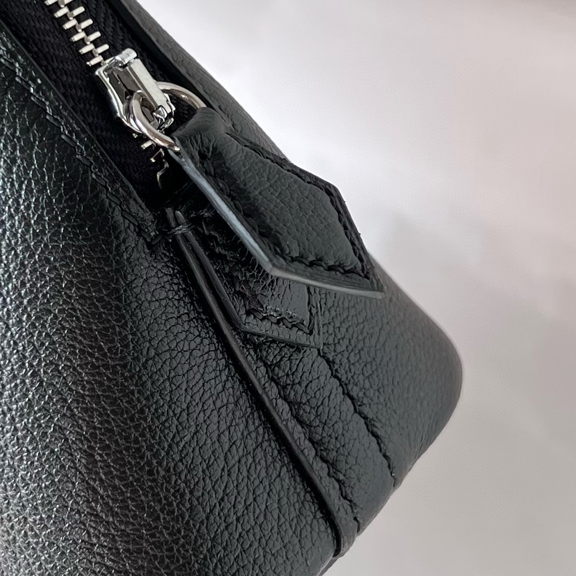 愛馬仕 Hermès 1923 Bolide Mini Chevre Noir Palladium Hardware