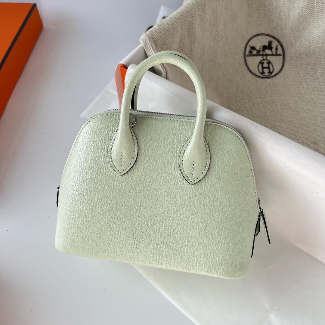 愛馬仕保齡球包是什麼皮 Hermès 1923 Bolide Mini Chevre Vert Fizz 氣泡綠 PHW
