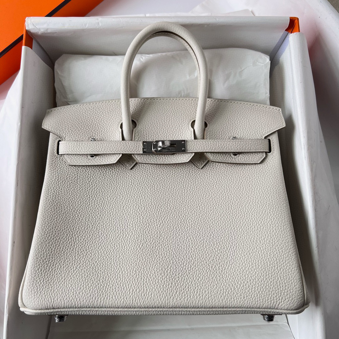 愛馬仕女包價格與圖片限量版 Hermes Birkin 25 Togo CK10 Craie 奶昔白 Silver Hardware