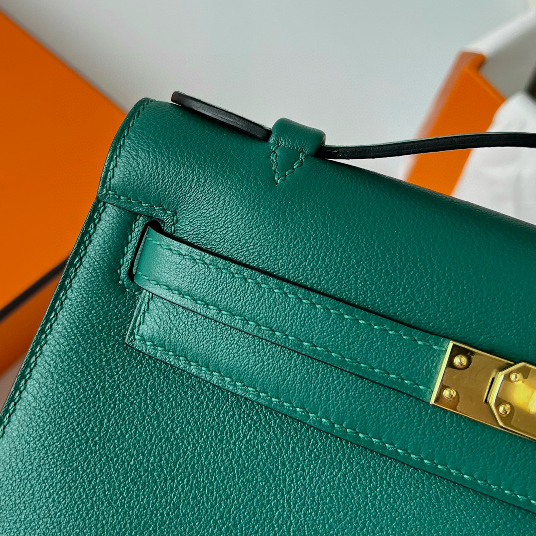 愛馬仕2024新款包女士 Hermes Kelly Pochette Swift Z6 Malachite 孔雀綠 GHW