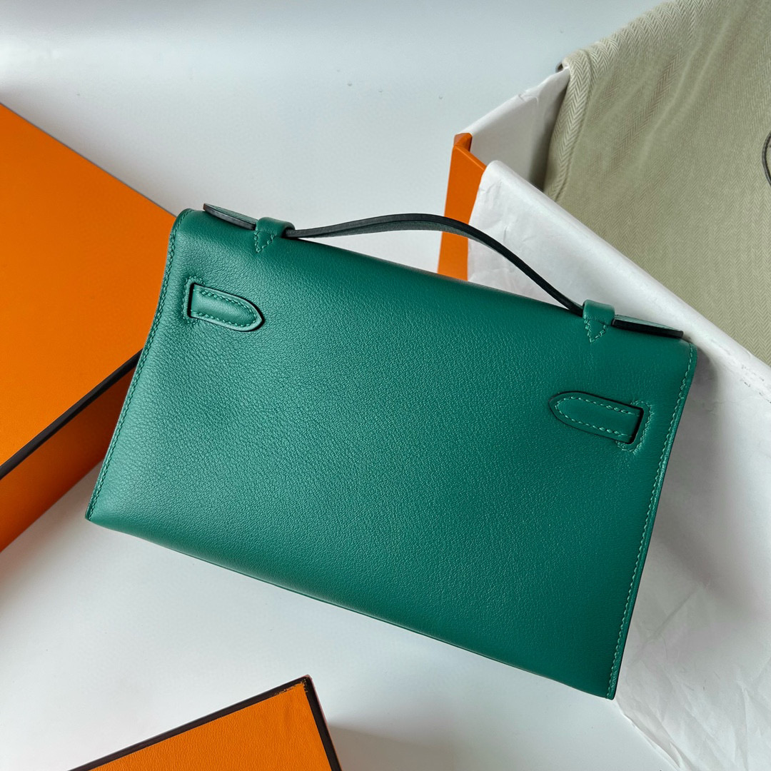 愛馬仕2024新款包女士 Hermes Kelly Pochette Swift Z6 Malachite 孔雀綠 GHW