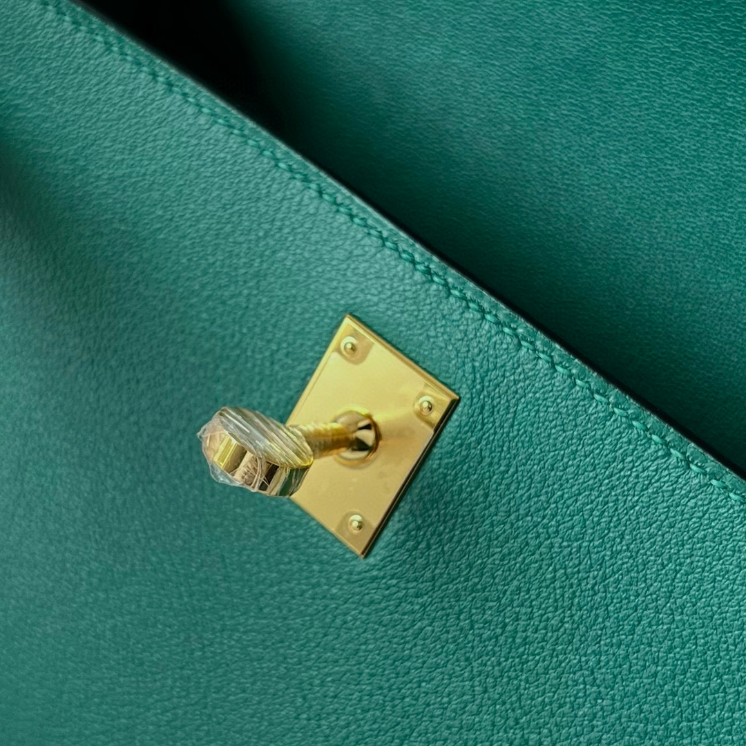 愛馬仕2024新款包女士 Hermes Kelly Pochette Swift Z6 Malachite 孔雀綠 GHW