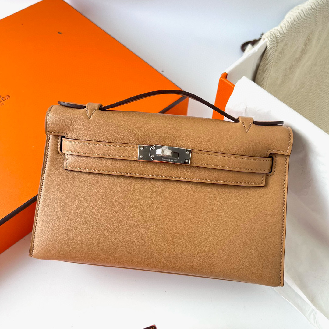 愛馬仕中國官方網站 Hermès Mini Kelly Pochette Swift 0M Chai 瑪薩拉茶色 Silver Hardware