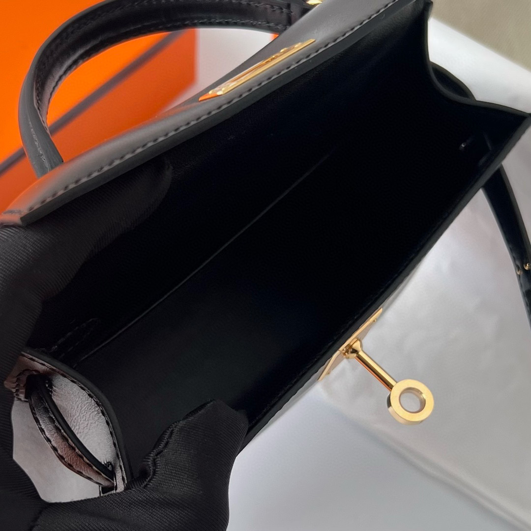 Hermès Price and pictures Kelly Sellier 20 Boxcalf 黑色 Golden Hardware