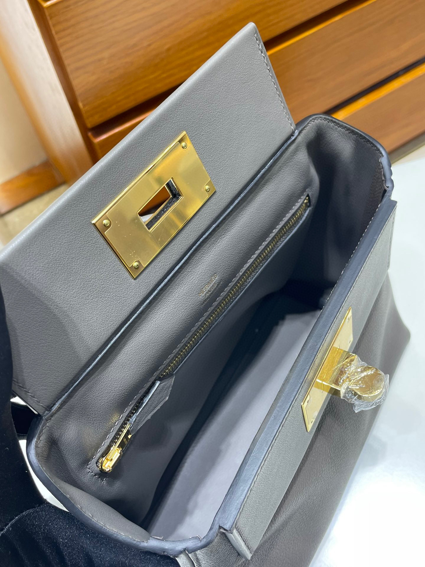 愛馬仕中國官方網站是什麼 Hermès Mini 24/24 Etain 錫器灰 Evercolor and Swift