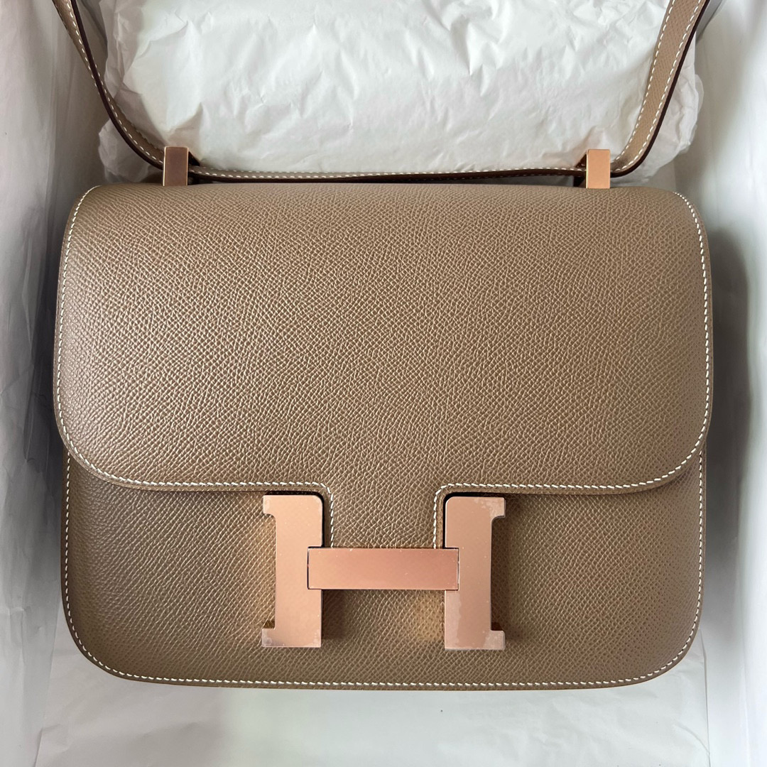 愛馬仕官方網女包價格 Hermès Constance 24 Epsom CD18 Etoupe 大象灰玫瑰金扣