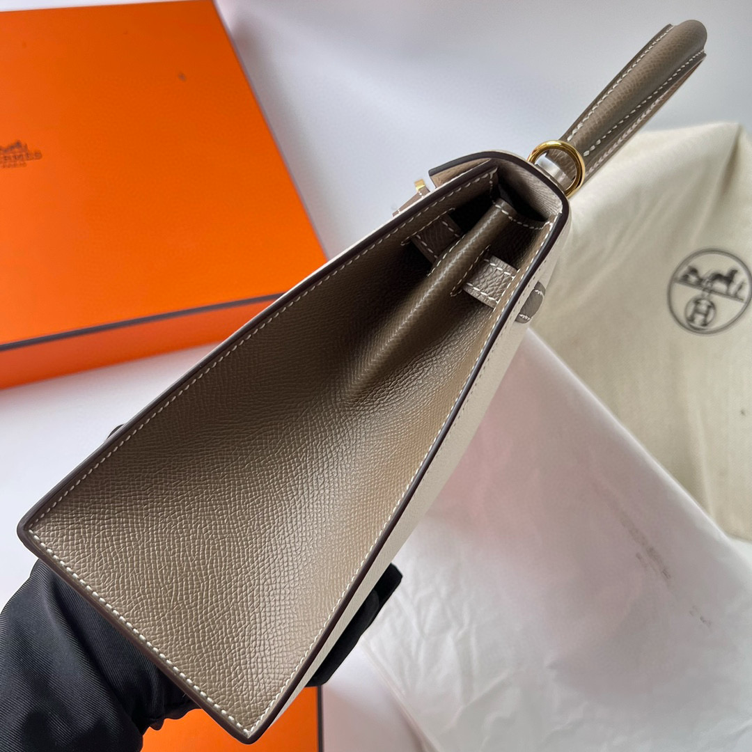 愛馬仕最受歡迎的包 Hermès Special Order (HSS) Kelly Sellier Epsom 25 奶昔白/大象灰