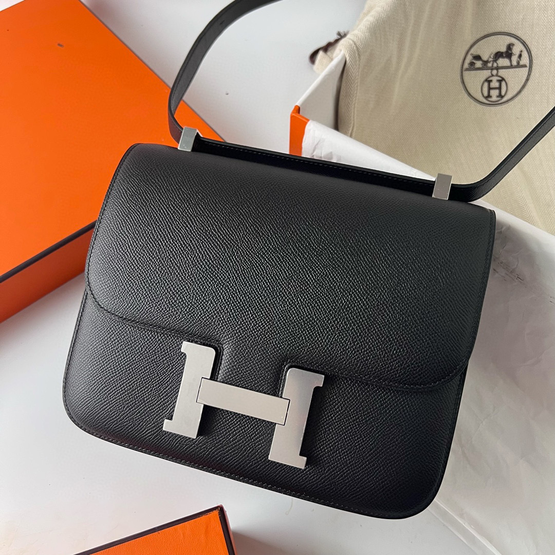 愛馬仕官網中國官方網站包包 Hermès Constance 24 bag price Epsom Noir 黑色銀色